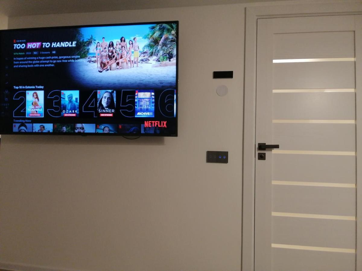 Luxury Apartment Private House And Parking Netflix Tartu Exterior photo